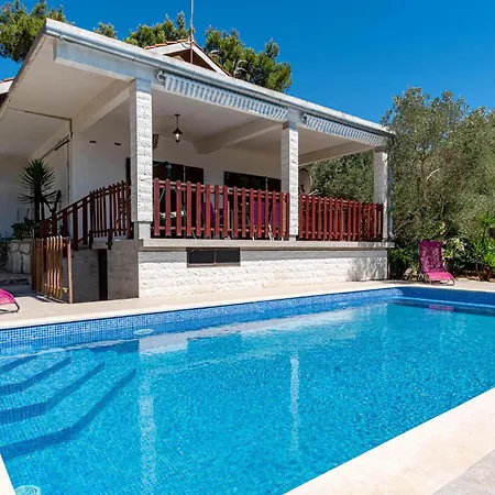 Amazing Home In Vela Luka With Kitchen Vikendica Vela Luka