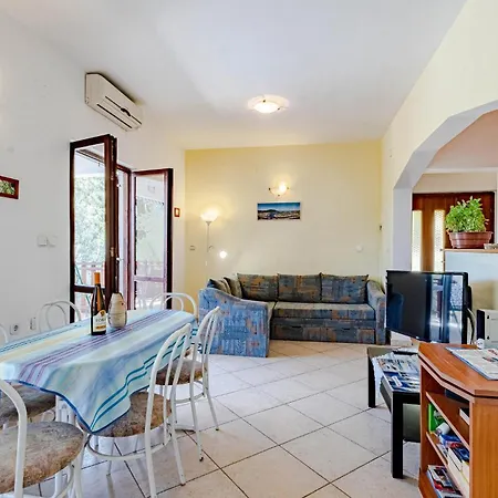 Vikendica Holiday Home Gradina I