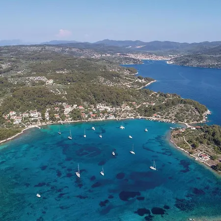 Amazing Home In Vela Luka With Kitchen * Vela Luka